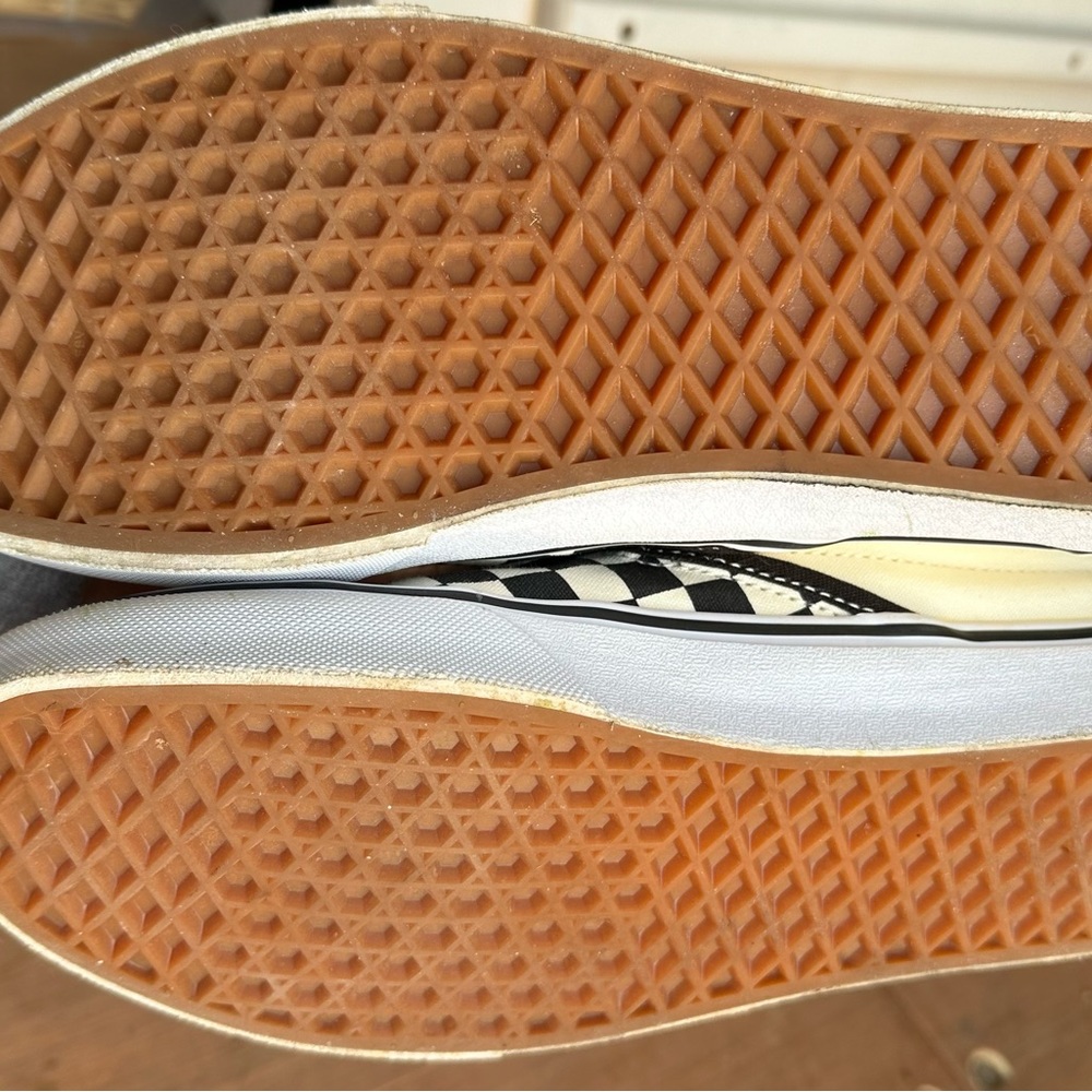 Men size 9.5, women size 11  like new worn once